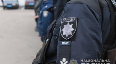 В Чернигове полицейские встали на коньки ради детей из неблагополучных семей