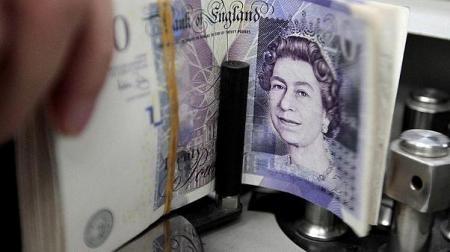 Brexit-страсти обвалили британский фунт до трехлетнего минимума