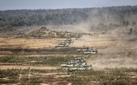 Білорусь розміщує дерев'яні муляжі танків на кордоні з Україною – речник Міноборони
