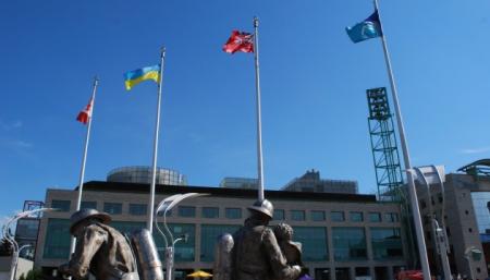 Столиця Канади відмовилася підіймати прапор росії над мерією