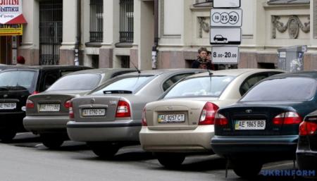 В Киеве достаточно парковочных площадок - советник Кличко
