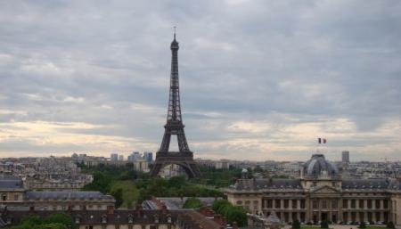 В Париже с 8 июня запретят курить в парках