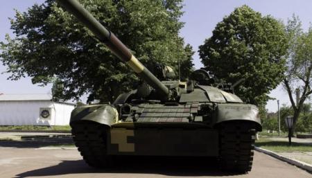Порошенко показал, на что способен модернизированный танк Т-72АМТ