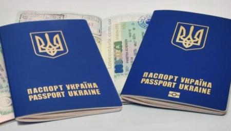 Прикордонники: проставляння відміток про перетин кордону в паспортах не обов'язкове