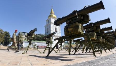 «Мощь новой армии»: в центре Киева открылась выставка современного оружия ВСУ