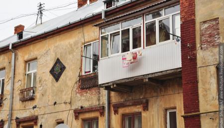 У Києві хочуть заборонити кондиціонери та «царі-балкони» на історичних будівлях
