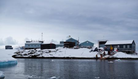 Президент подписал указ о праздновании 25-й годовщины антарктической станции «Академик Вернадский»