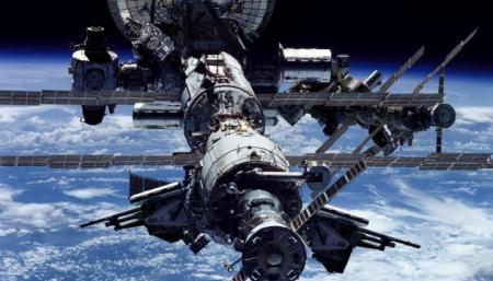 «Роскосмос» на прохання NASA знизить орбіту МКС