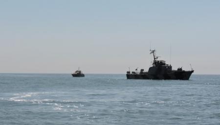 Российские корабли устраивают провокации в Азовском море