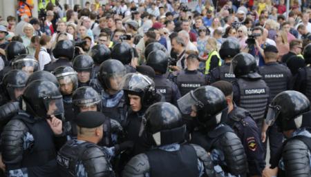 В Москве задержали более тысячи участников акции протеста