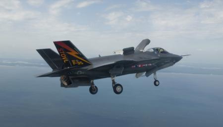 Япония закупит у США 42 истребителя-невидимки F-35В