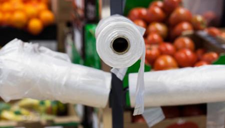 Запрет пластиковых пакетов в Украине: когда их уберут из магазинов