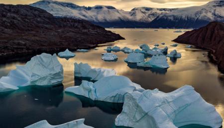 Глобальное потепление: от Гренландии откололся огромный кусок льда