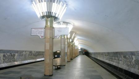 Харьков усиливает карантин, но метро не закрывает