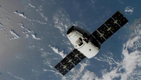 Космический грузовик Cargo Dragon успешно состыковался с МКС