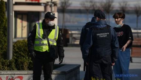 В Киеве на праздники усилят патрули в парках, скверах и возле храмов - Кличко