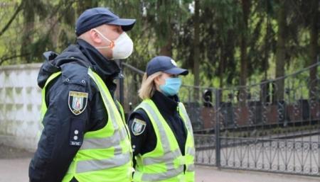 Поминальные дни: киевские кладбища будет патрулировать полиция и муниципальная охрана