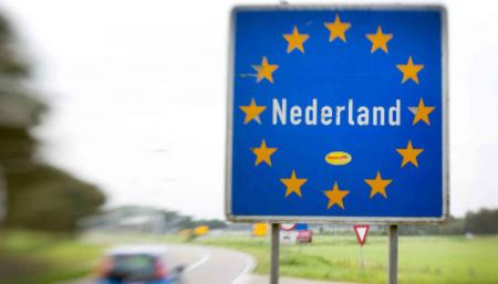В Нидерландах начали штрафовать путешественников без теста на COVID-19 или вакцинации