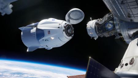 Crew Dragon успешно перестыковался с МКС