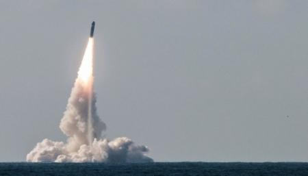 Франция запустила баллистическую ракету с атомной субмарины