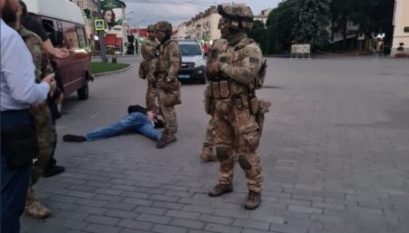 В Луцке освободили всех заложников, террориста задержали