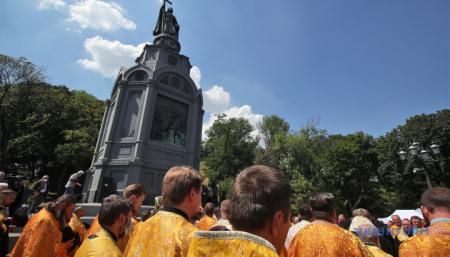 В Киеве 27 июля ограничат движение рядом улиц из-за празднования Крещения Киевской Руси