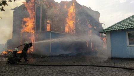 В Донецкой области горела церковь Московского патриархата, тушили более трех часов