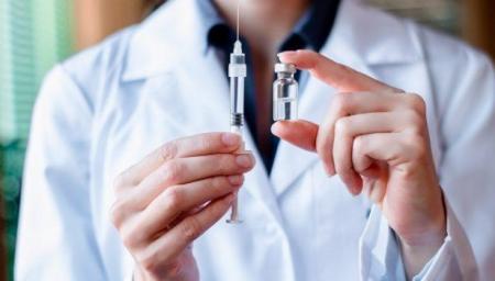 «Дія» или «горячая линия»: Минздрав разъяснил, как записаться на COVID-вакцинацию
