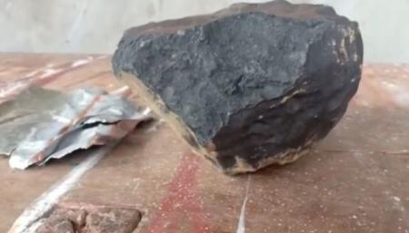 Деньги с неба: метеорит сделал индонезийца миллионером