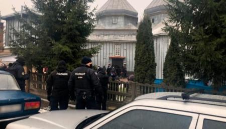 На Буковине две религиозные общины не поделили церковь