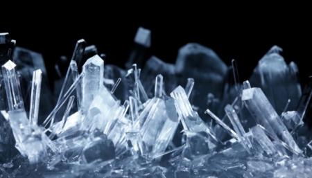 Японские ученые засняли кристаллизацию соли на атомном уровне