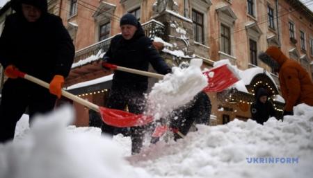 На Киев надвигается снег, дождь и ветер