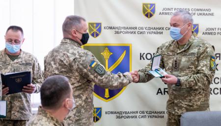 Наев вручил награды участникам боевых действий на территориях других государств
