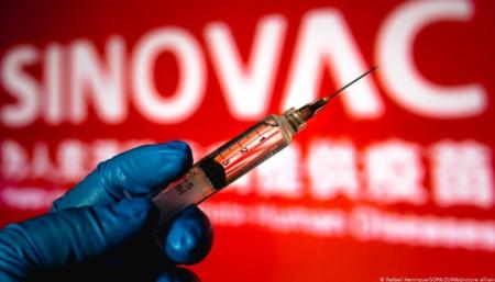 Вакциновані CoronaVac отримають міжнародне свідоцтво про щеплення