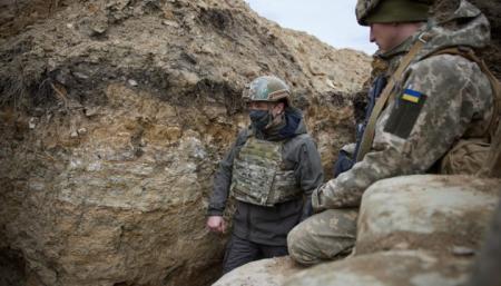 РФ стягивает войска к границе с Украиной, чтобы «проверить» Запад - Зеленский