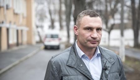 Кличко говорит, что власти даже штраф не могут выписать за снос дома Уткина