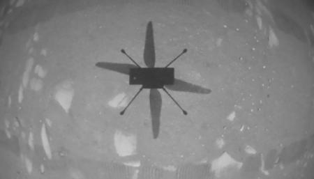 NASA впервые запустила вертолет на Марсе