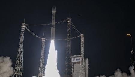 С космодрома Куру запустили ракету Vega с украинским двигателем