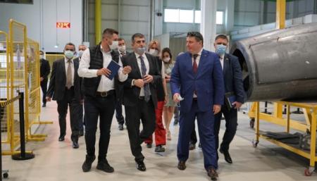 Турецкие беспилотники с украинскими двигателями: Гусев посетил завод BAYKAR Makina
