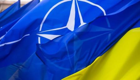 Вступ України до НАТО підтримують 62% українців