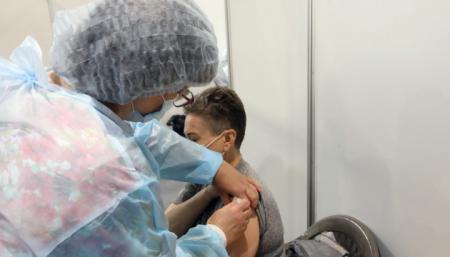 За добу від COVID-19 вакцинували рекордну кількість українців
