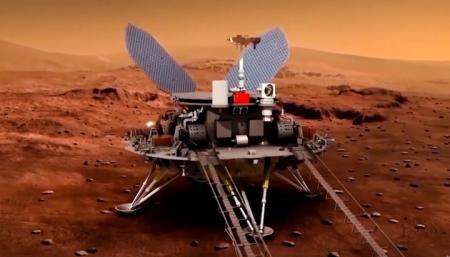 Китайский марсоход провел на Красной планете три месяца