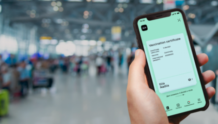 У Мінцифри сказали, чи може фейковий COVID-сертифікат потрапити до «Дії»