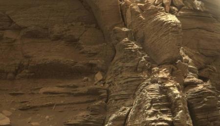 Учені знайшли на Марсі природні притулки від радіації