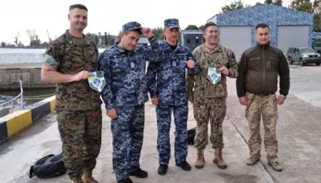 Вийшли в море на броньованому катері: делегація США відвідала район ООС