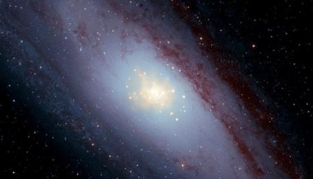 Телескоп NASA показав надмасивну чорну діру у сусідній галактиці