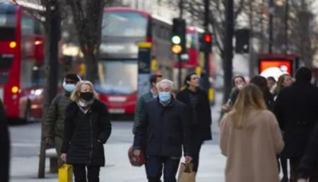 Британія скасовує обов'язкове носіння масок у транспорті та магазинах