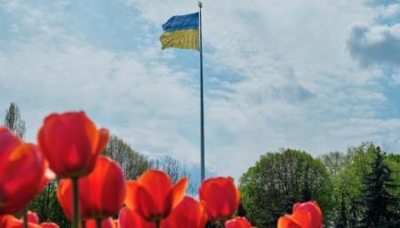 У Києві замінять полотно головного прапора України