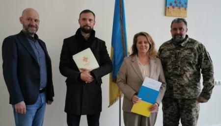 В Україні почав роботу інститут військового капеланства: видали перші 83 мандати