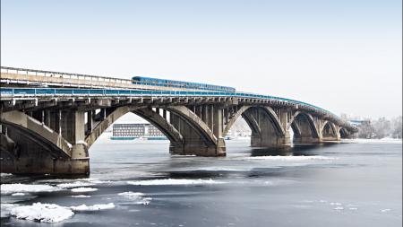 Мост Метро перекроют в ночь на 5 января